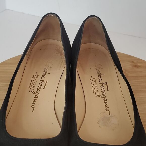 Salvatore Ferragamo Sonia Black Cap Toe Block Heel Pump Size 9 - Picture 11 of 13